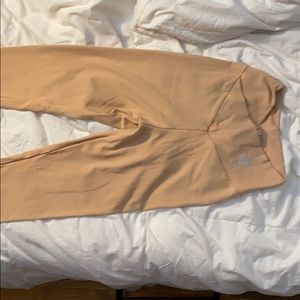 CLS NUDE BOOTY SCRUNCH LEGGINGS 🍑